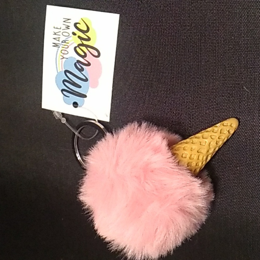 ICE CREAM CONE FLUFFY KEY CHAIN